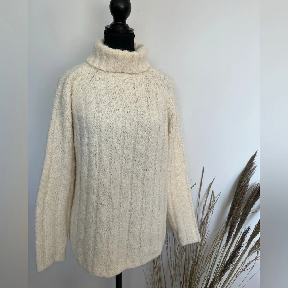 Vintage Gaddy Collection Cozy Cream Turtleneck Sweater size medium - Picture 2 of 6